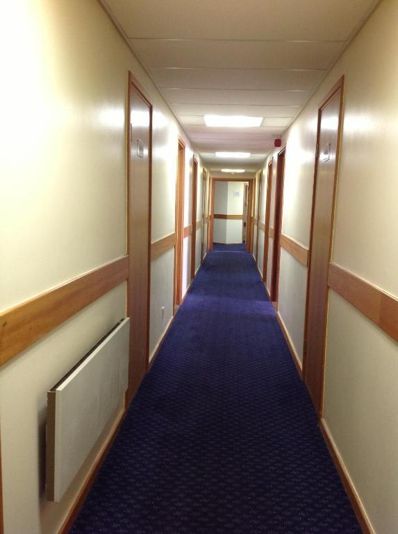 Days Inn Magor Exterior photo